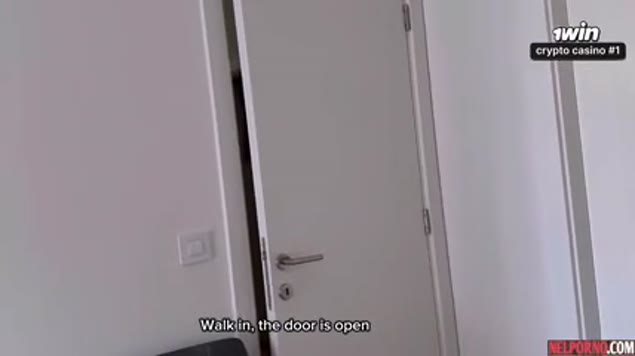 Blondine aus Russland zeigt beim Casting ihre riesigen Titten und ist bereit, vor der Kamera zu ficken