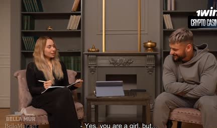 Russische Stute hatte nichts dagegen, sich doggy hinzustellen für den Kick