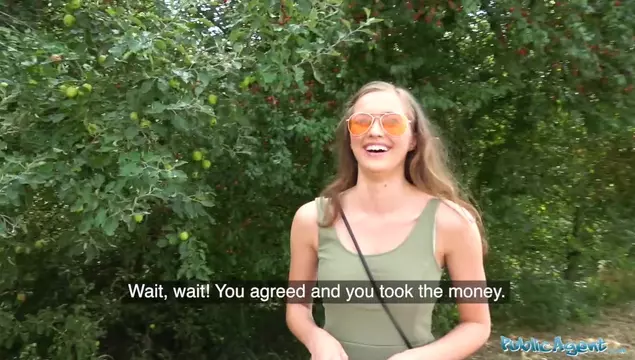 Ukrainerin mit geilen Titten lässt sich für 200 Euro im Wald vom Agenten ficken